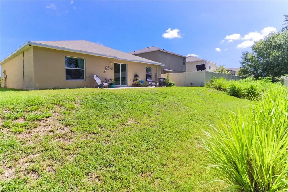 135 CASCADE BEND DRIVE Ruskin, FL 33570