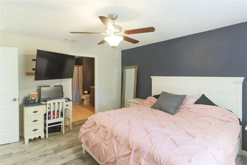 135 CASCADE BEND DRIVE Ruskin, FL 33570