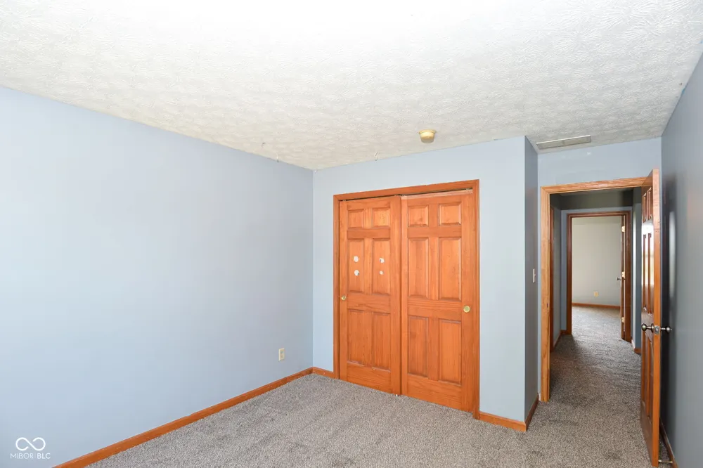 567 West Street Whiteland, IN 46184