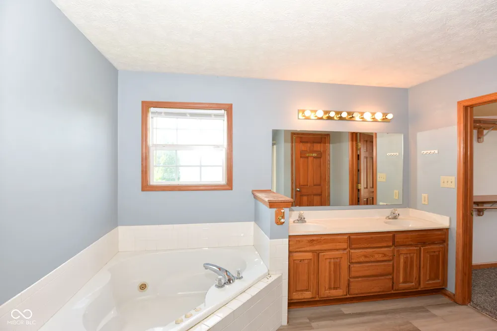567 West Street Whiteland, IN 46184