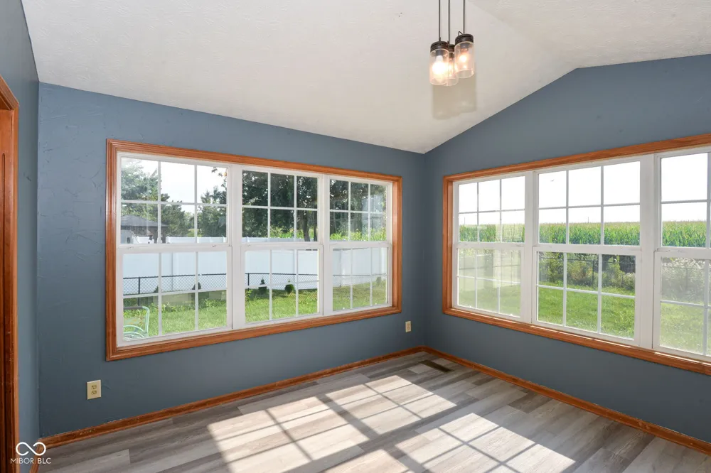 567 West Street Whiteland, IN 46184