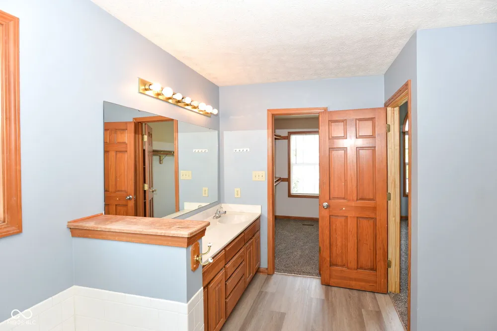 567 West Street Whiteland, IN 46184