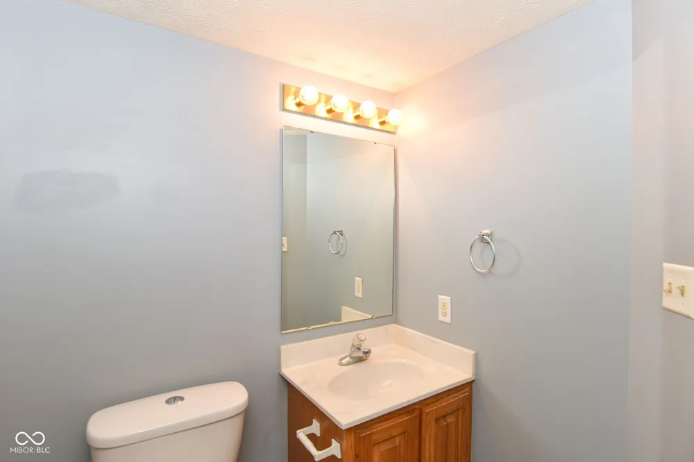 567 West Street Whiteland, IN 46184