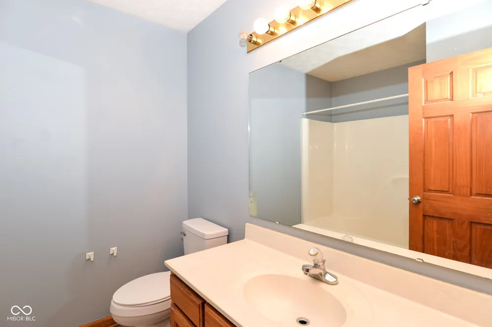 567 West Street Whiteland, IN 46184