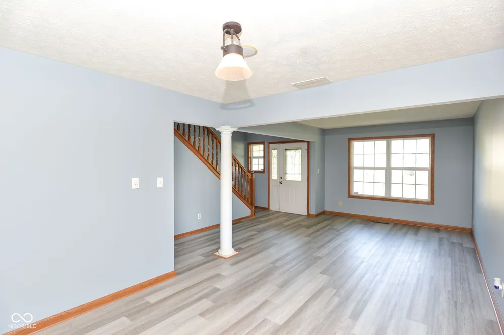 567 West Street Whiteland, IN 46184