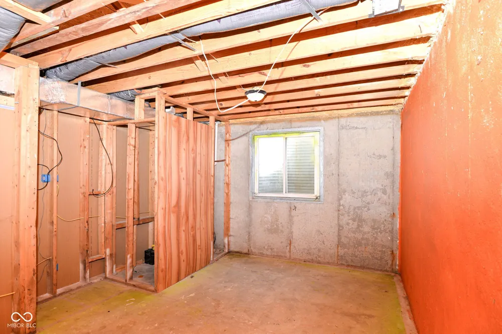 567 West Street Whiteland, IN 46184