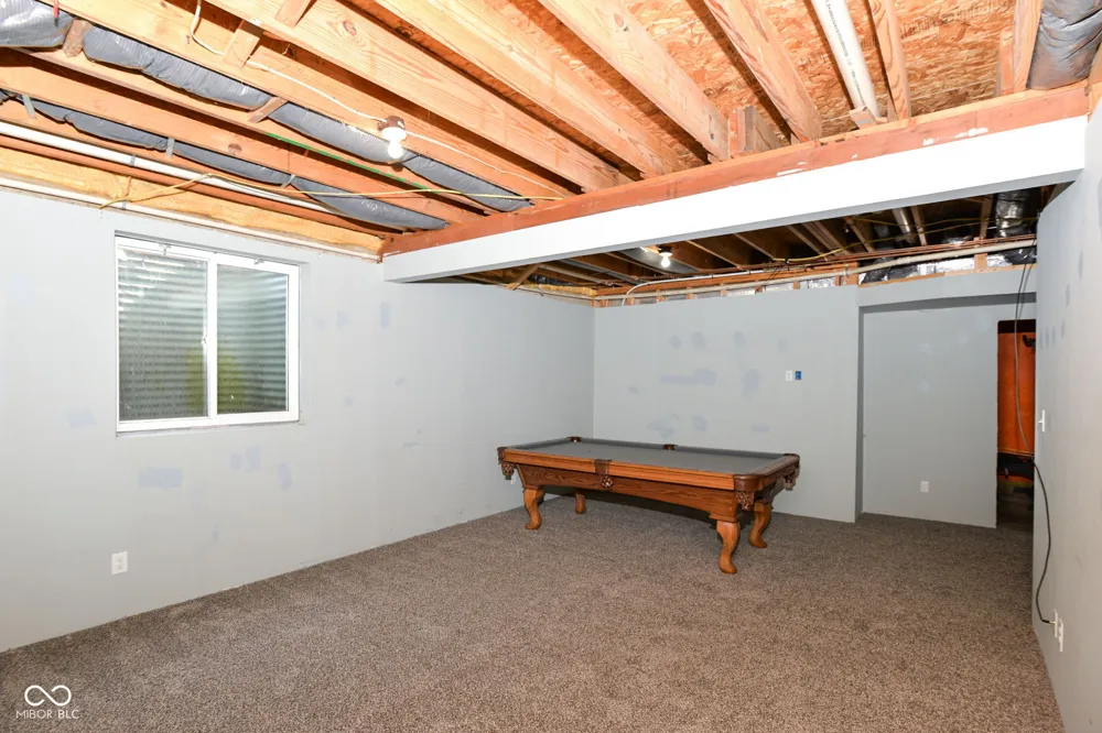 567 West Street Whiteland, IN 46184