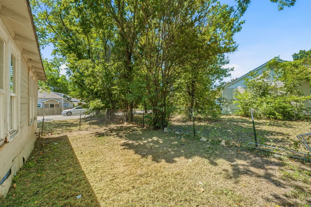 490 S First Avenue Stephenville, TX 76401