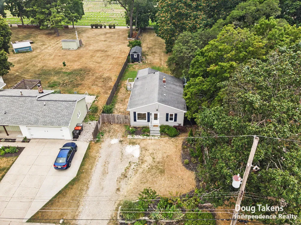 3233 Wayburn Avenue SW Grandville, MI 49418