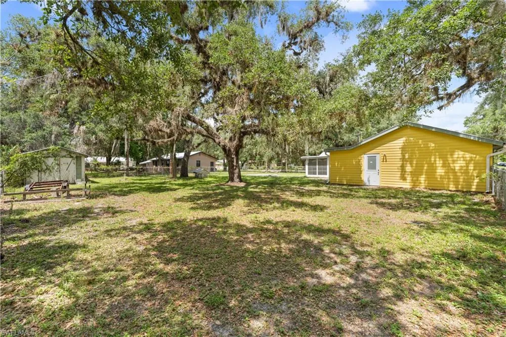 260 Fraser Avenue Labelle, FL 33935