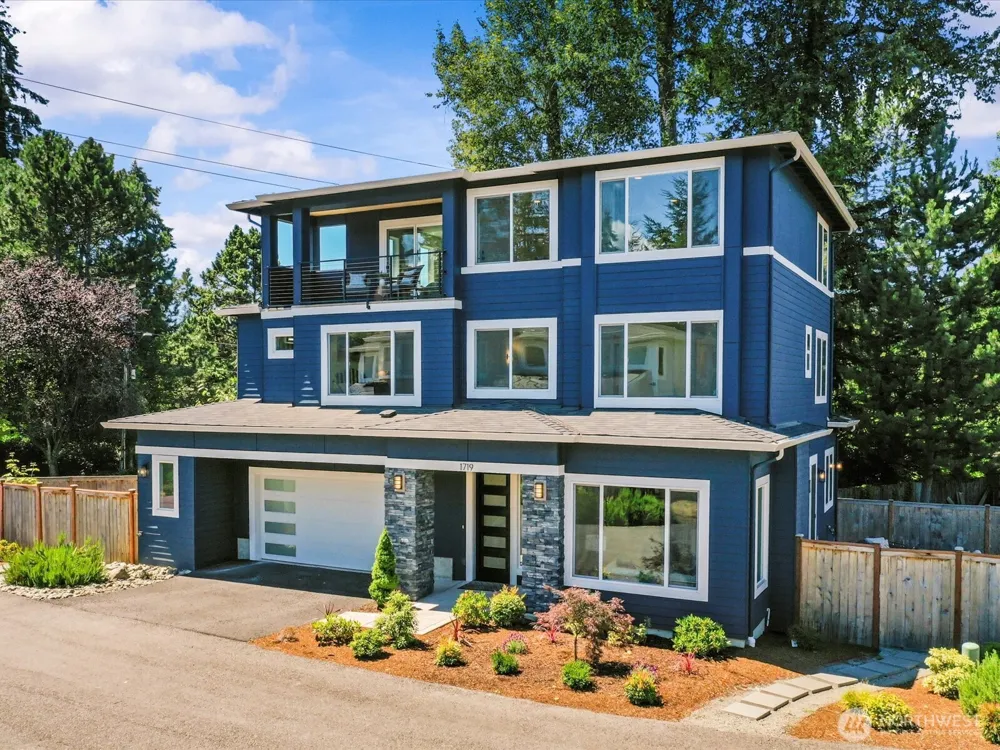 1719 163rd Court NE Bellevue, WA 98008