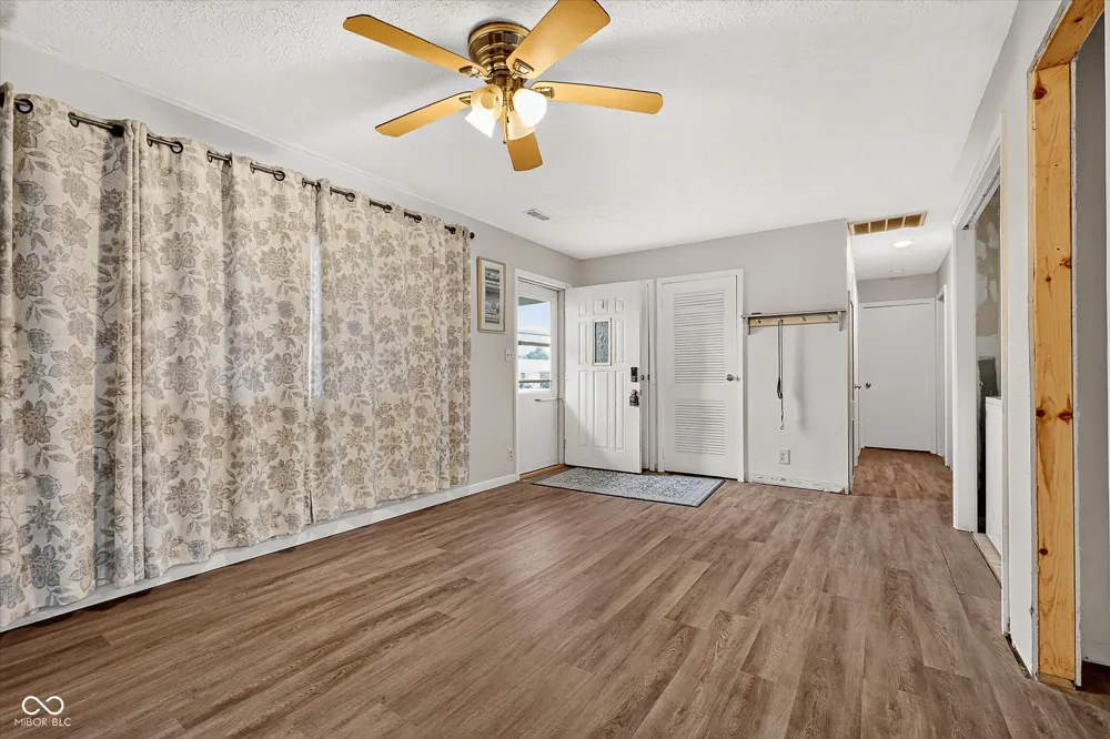 702 Sweetbriar Avenue Whiteland, IN 46184