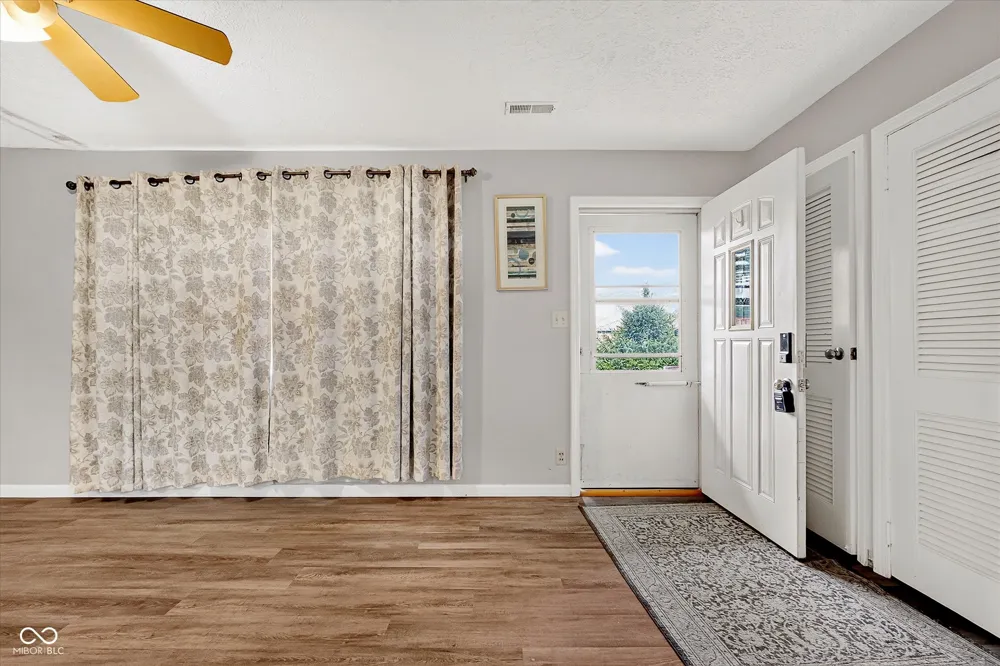 702 Sweetbriar Avenue Whiteland, IN 46184