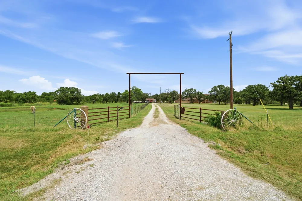 618 Highway 2731 Rising Star, TX 76471