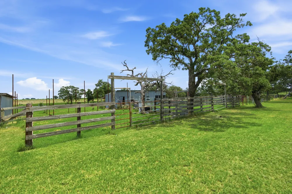 618 Highway 2731 Rising Star, TX 76471