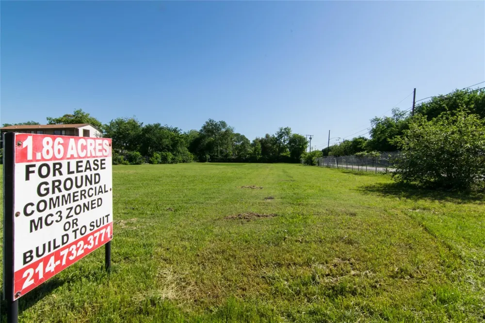 310 S Carroll Avenue Dallas, TX 75223