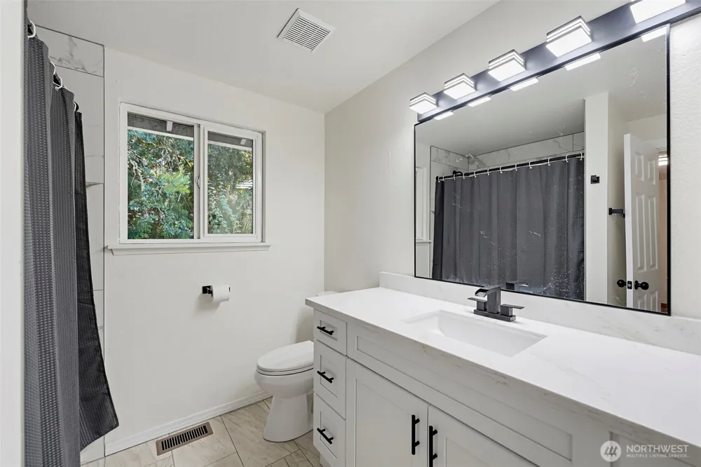 524 Choker Ct SE Lacey, WA 98503