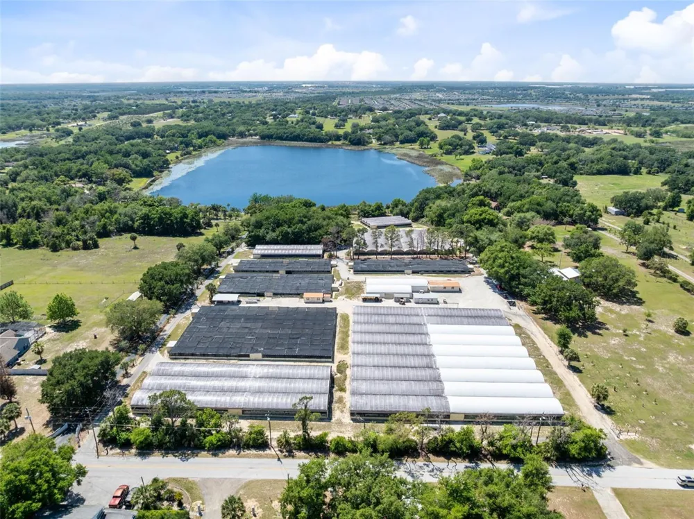18021 E APSHAWA ROAD Minneola, FL 34715