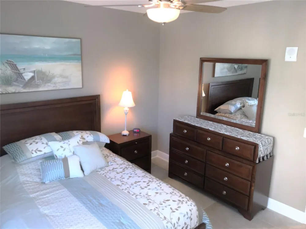 7730 34TH AVENUE W #101 Bradenton, FL 34209