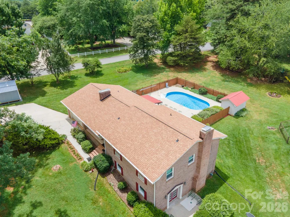 201 Wellington Drive Lincolnton, NC 28092
