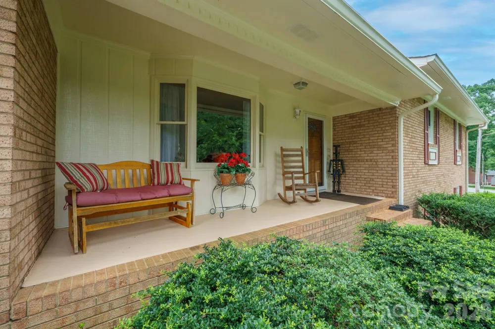 201 Wellington Drive Lincolnton, NC 28092
