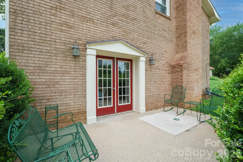 201 Wellington Drive Lincolnton, NC 28092