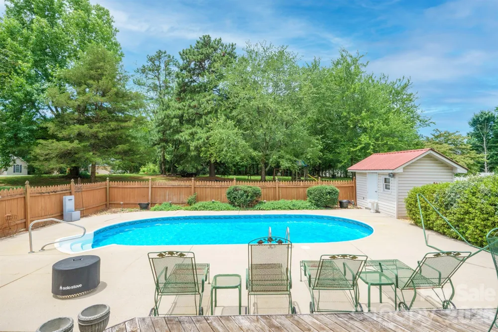 201 Wellington Drive Lincolnton, NC 28092
