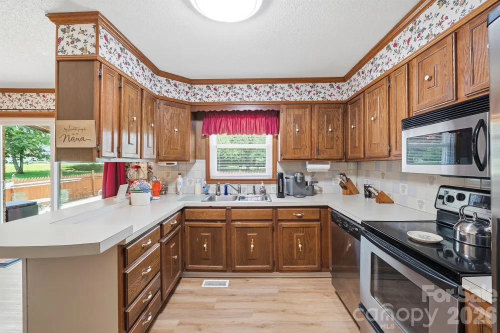 201 Wellington Drive Lincolnton, NC 28092