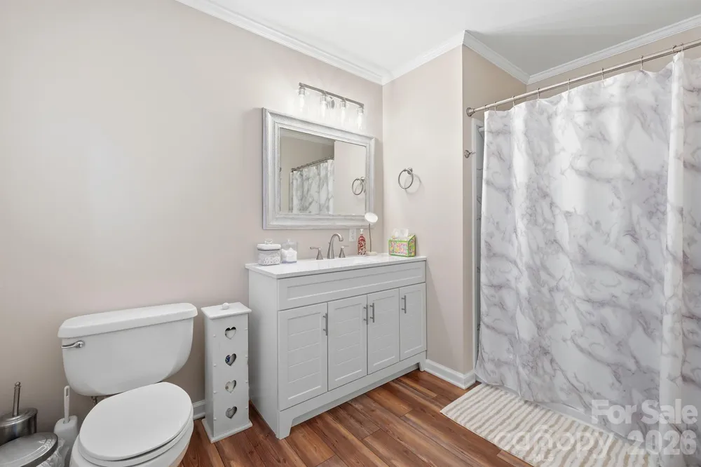 201 Wellington Drive Lincolnton, NC 28092