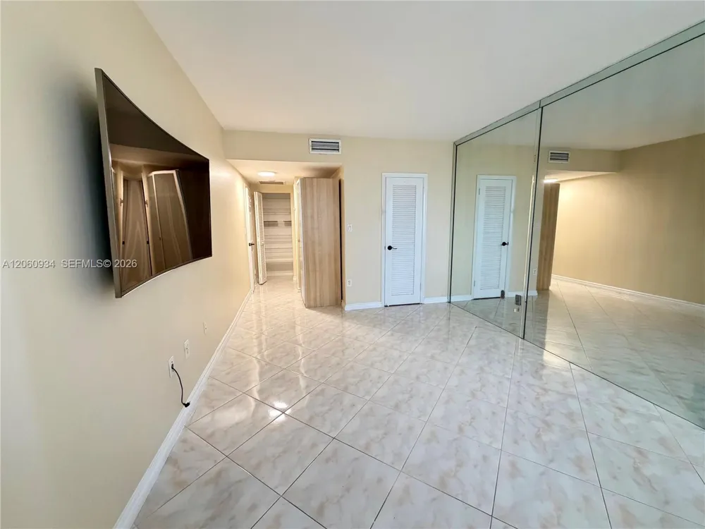 1980 S Ocean Dr #6N Hallandale Beach, FL 33009