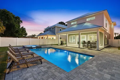 322 E Lakeshore Drive