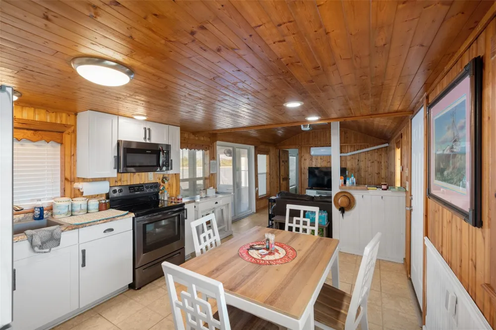 3130 Fm-2031 Matagorda, TX 77457
