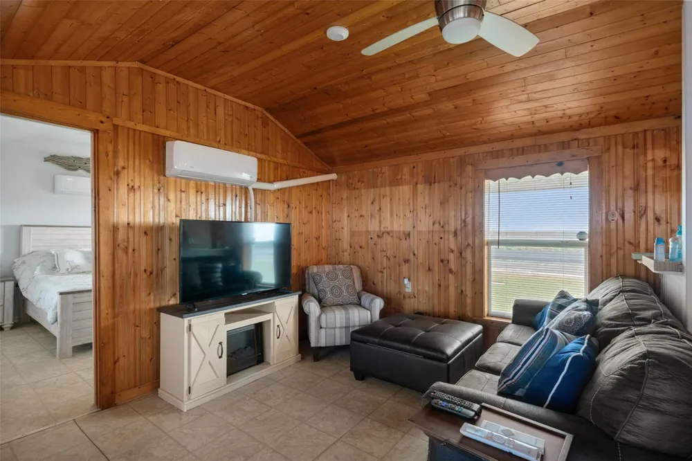 3130 Fm-2031 Matagorda, TX 77457