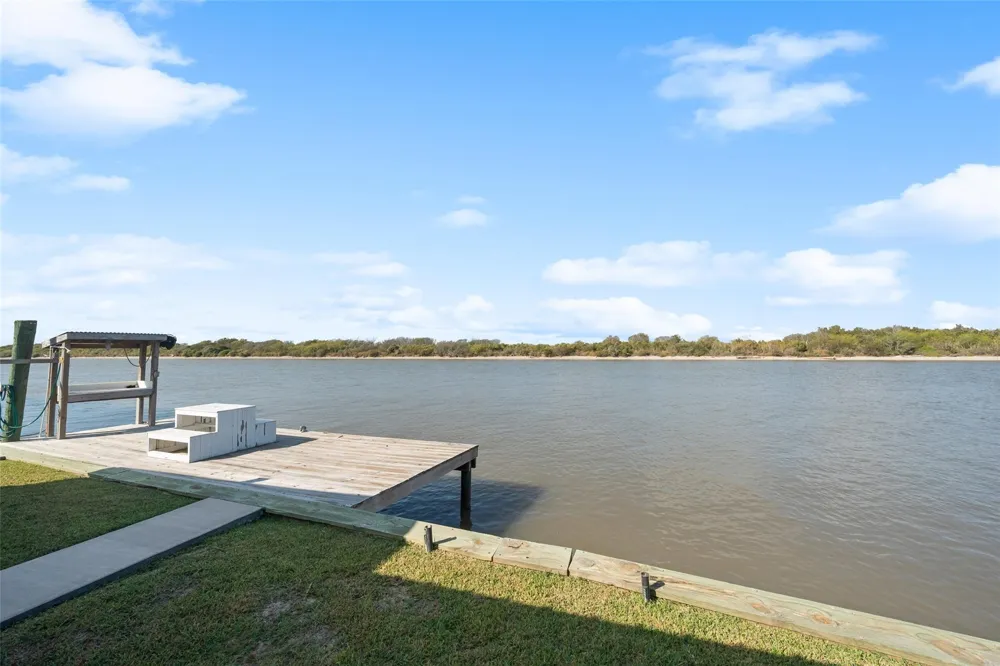 3130 Fm-2031 Matagorda, TX 77457
