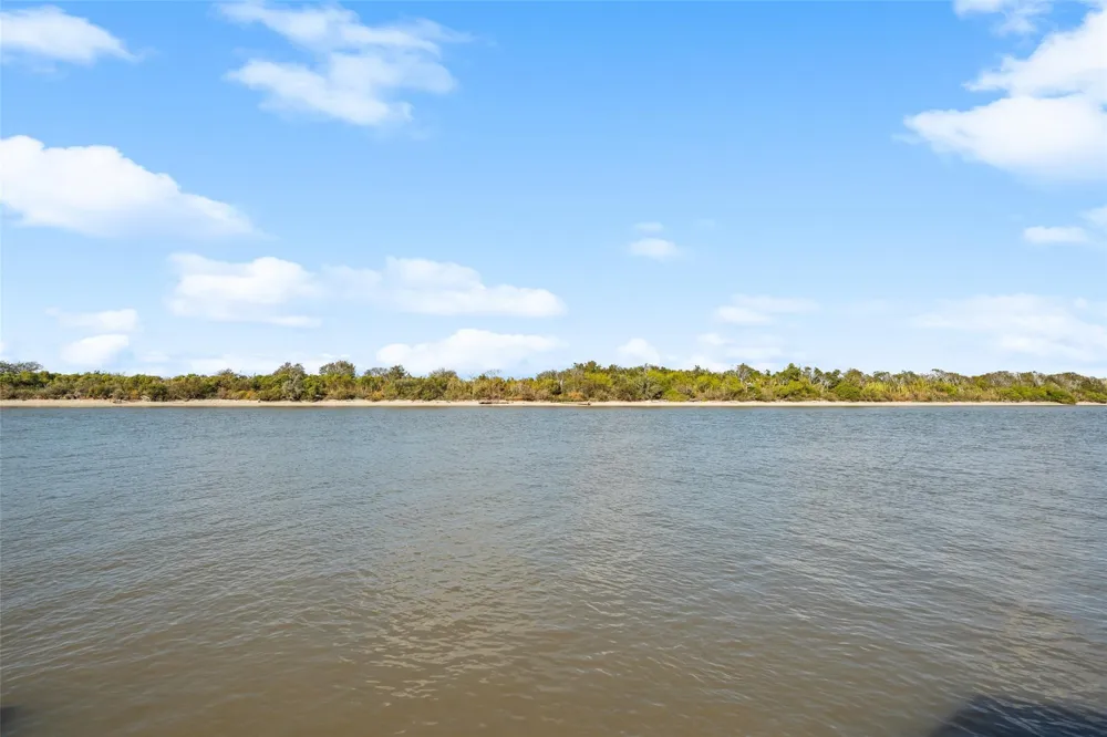 3130 Fm-2031 Matagorda, TX 77457