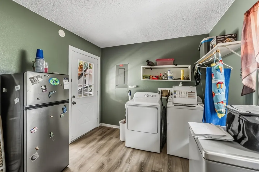 12 Bybee Circle Huntsville, TX 77320