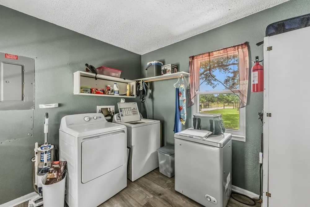 12 Bybee Circle Huntsville, TX 77320