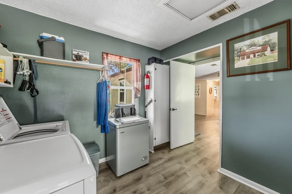12 Bybee Circle Huntsville, TX 77320