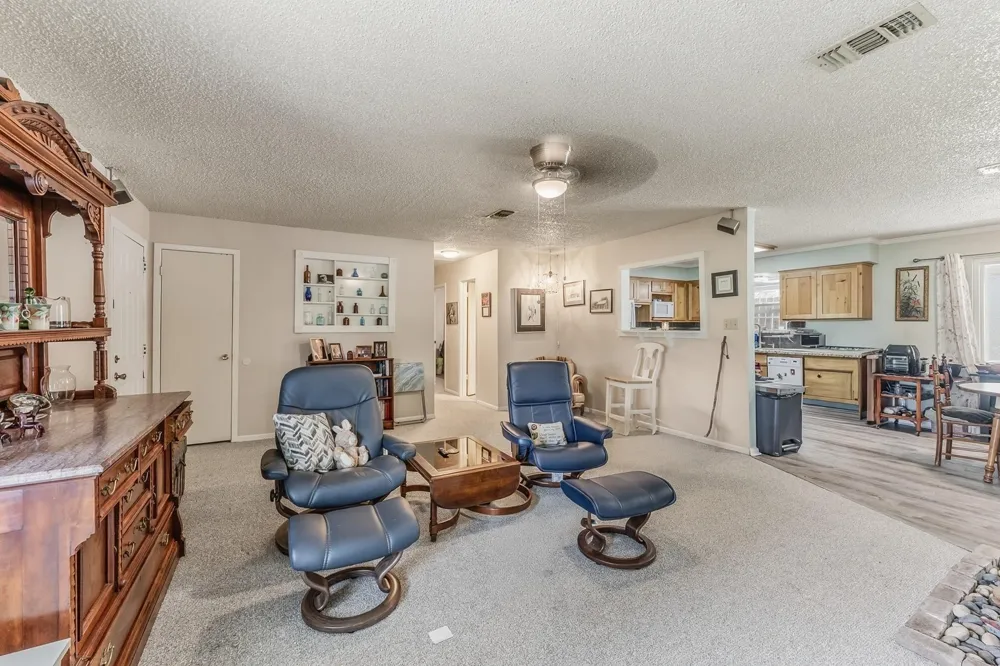 12 Bybee Circle Huntsville, TX 77320