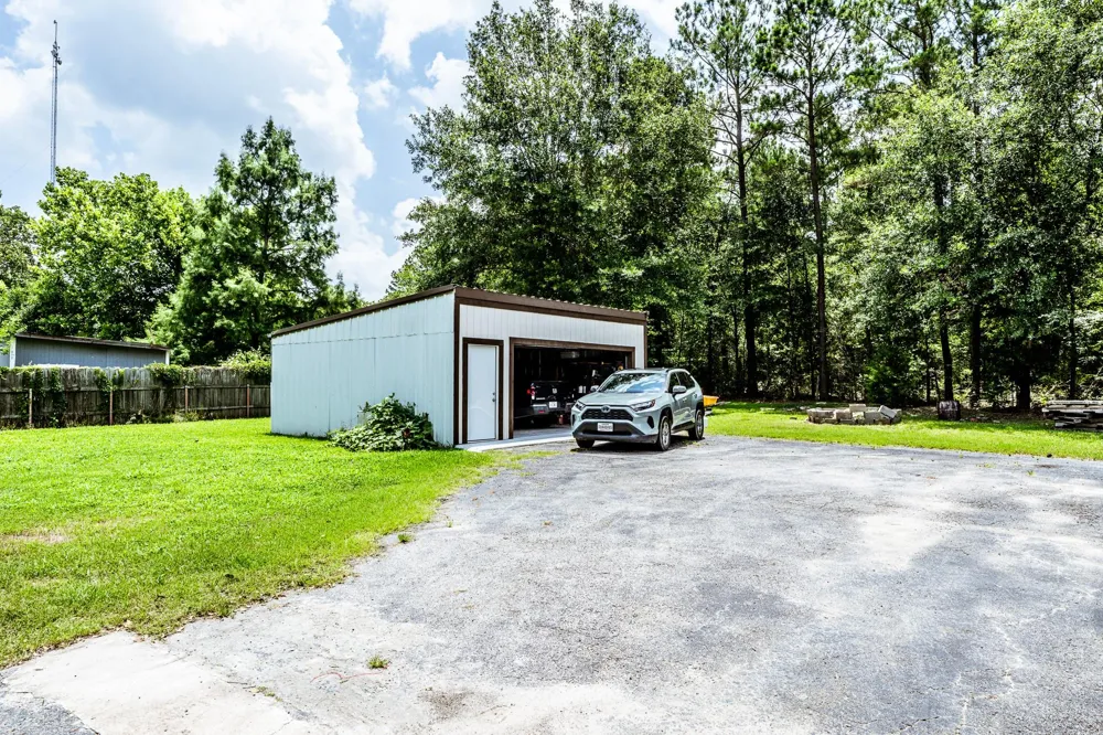 12 Bybee Circle Huntsville, TX 77320