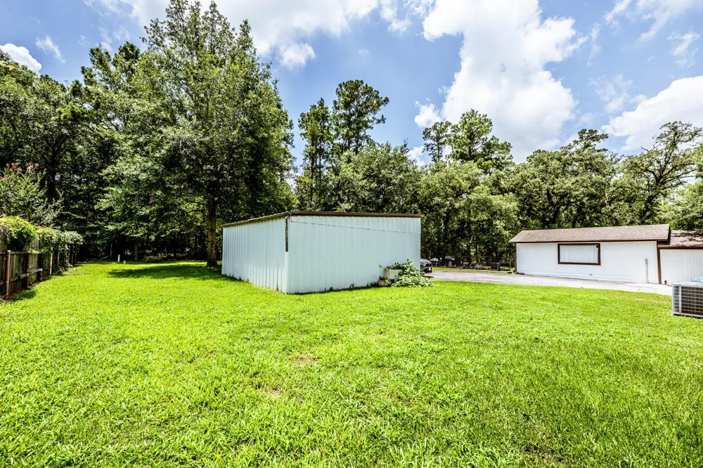 12 Bybee Circle Huntsville, TX 77320