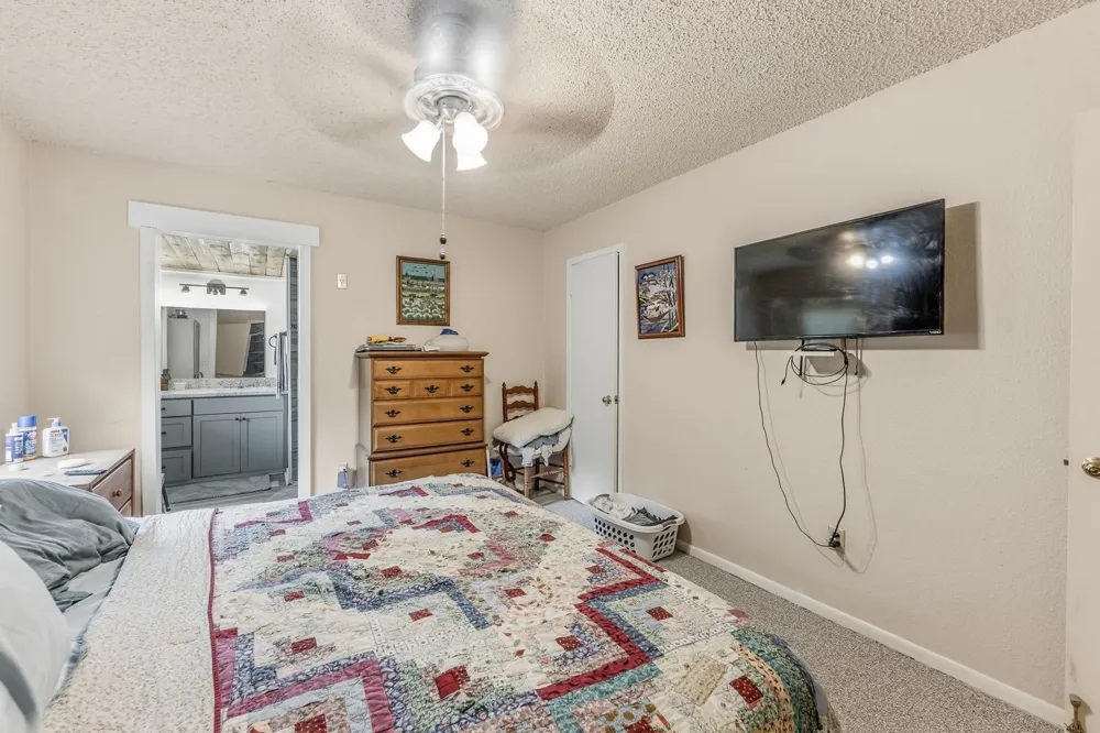 12 Bybee Circle Huntsville, TX 77320