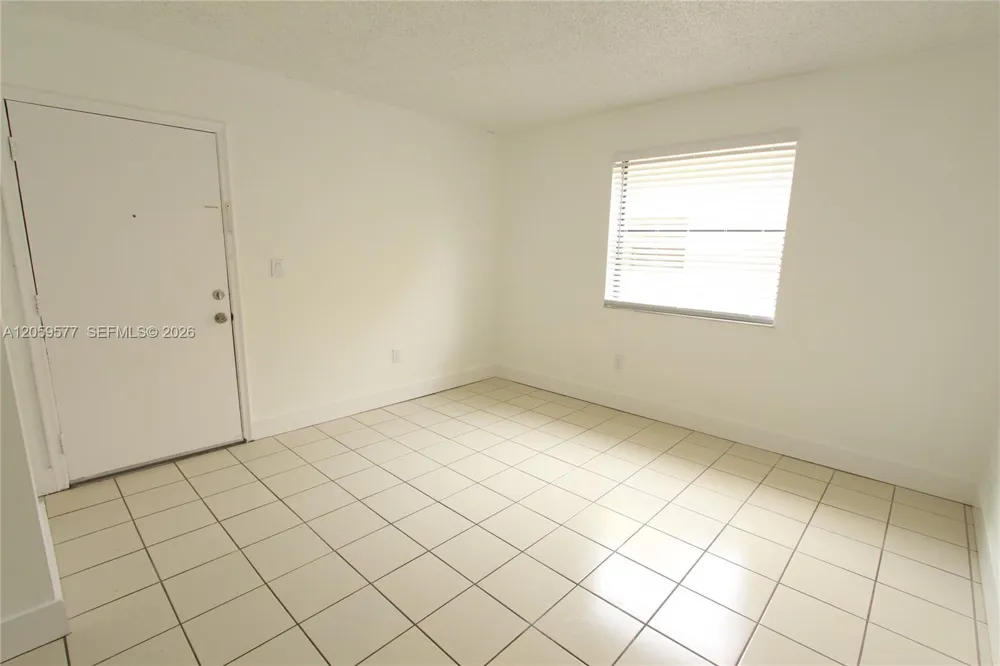 650 NW 114th Ave #101 Sweetwater, FL 33172