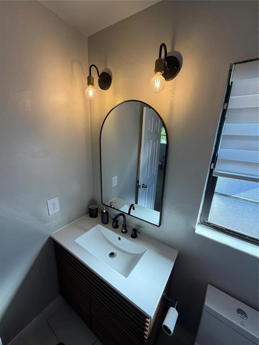 608 NE 29th Drive #1 Wilton Manors, FL 33334