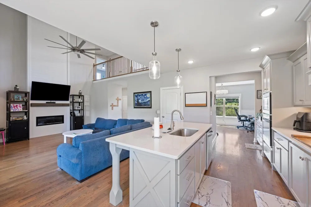 977 McBrides Branch Rd Beechgrove, TN 37018