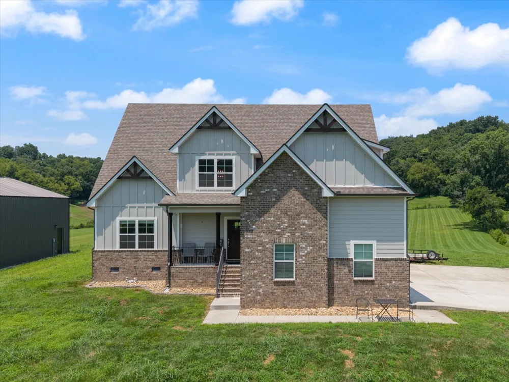 977 McBrides Branch Rd Beechgrove, TN 37018