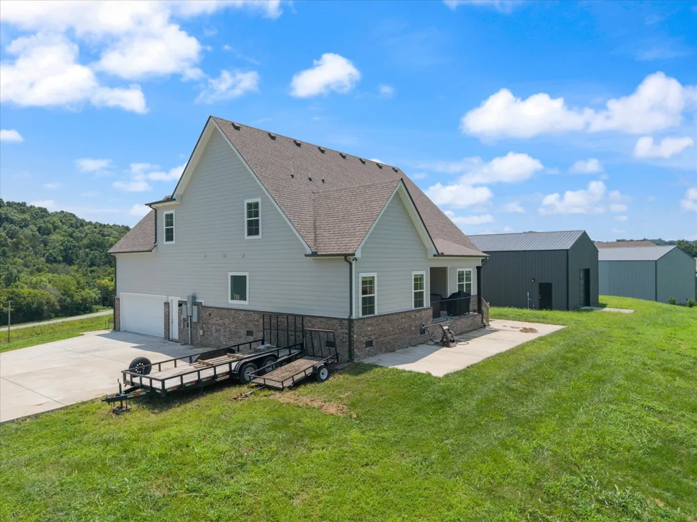 977 McBrides Branch Rd Beechgrove, TN 37018