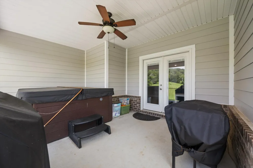 977 McBrides Branch Rd Beechgrove, TN 37018