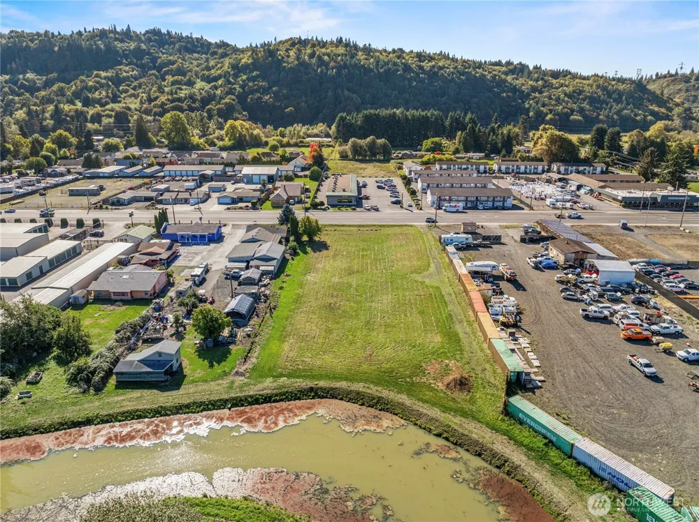 4504 Ocean Beach Highway Longview, WA 98632