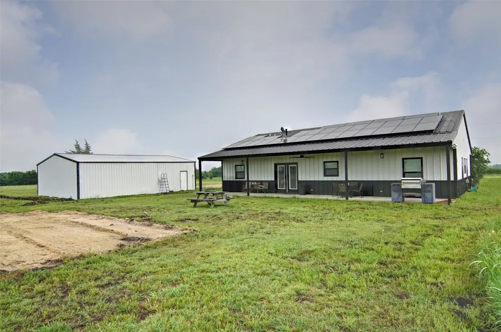 7400 County Road 4726 Wolfe City, TX 75496